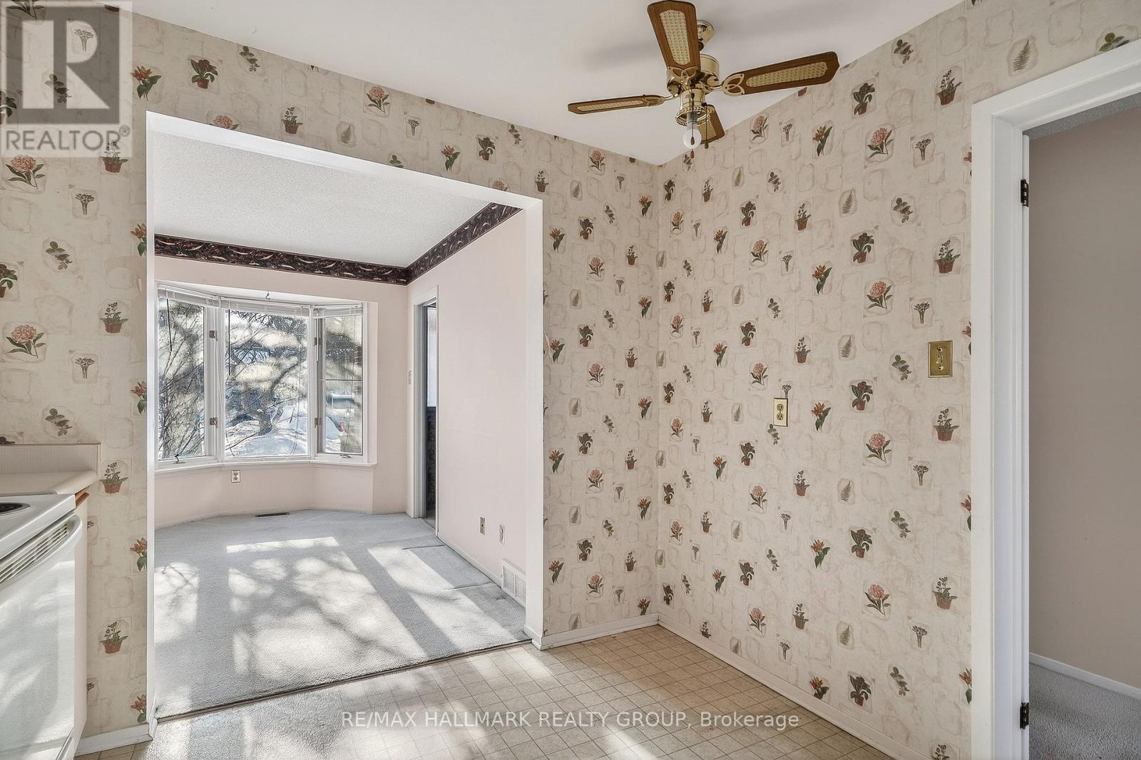 14 Haywood Crescent, Ottawa, Ontario  K2L 2J2 - Photo 10 - X12795152