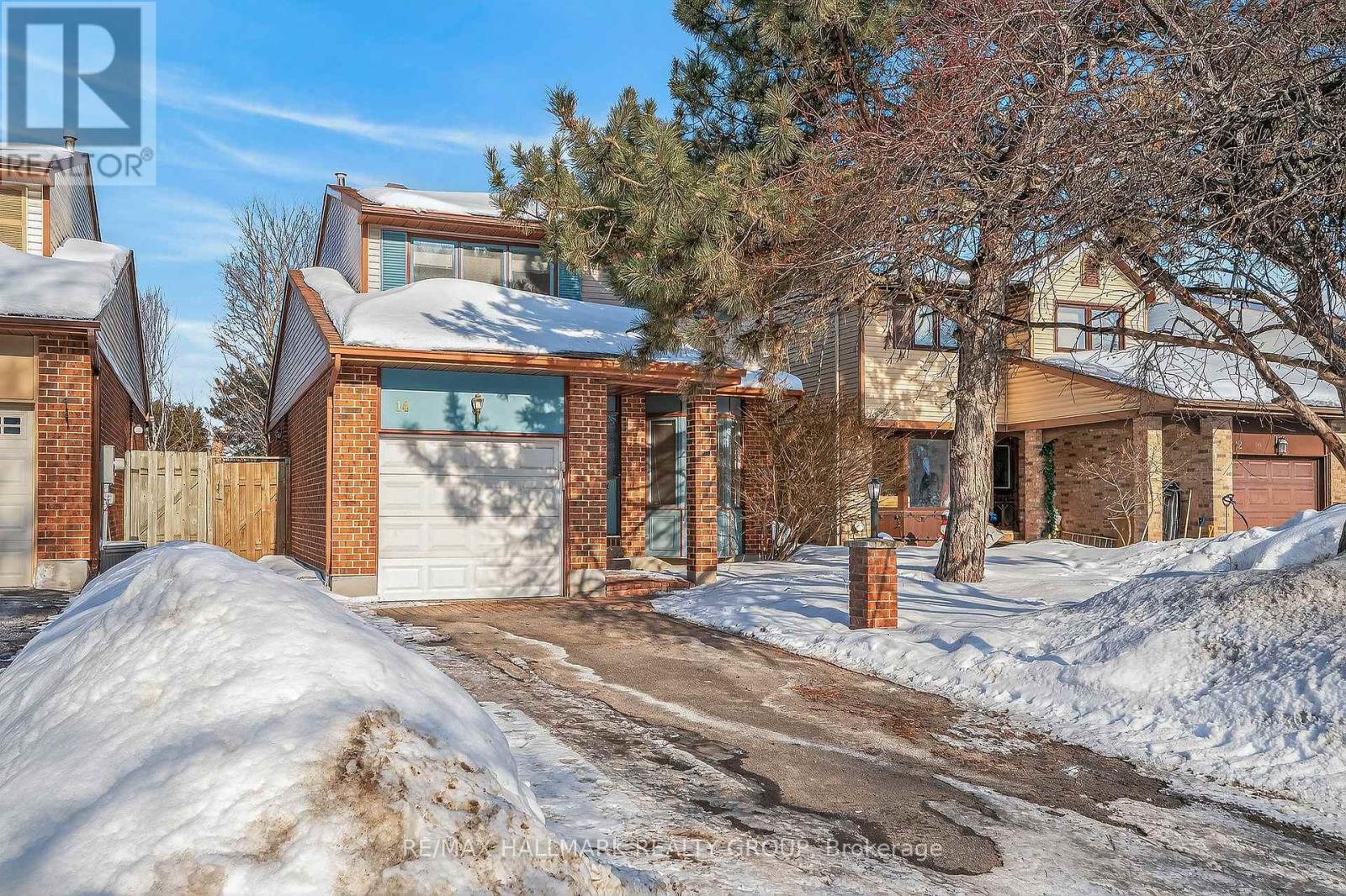 14 Haywood Crescent, Ottawa, Ontario  K2L 2J2 - Photo 2 - X12795152