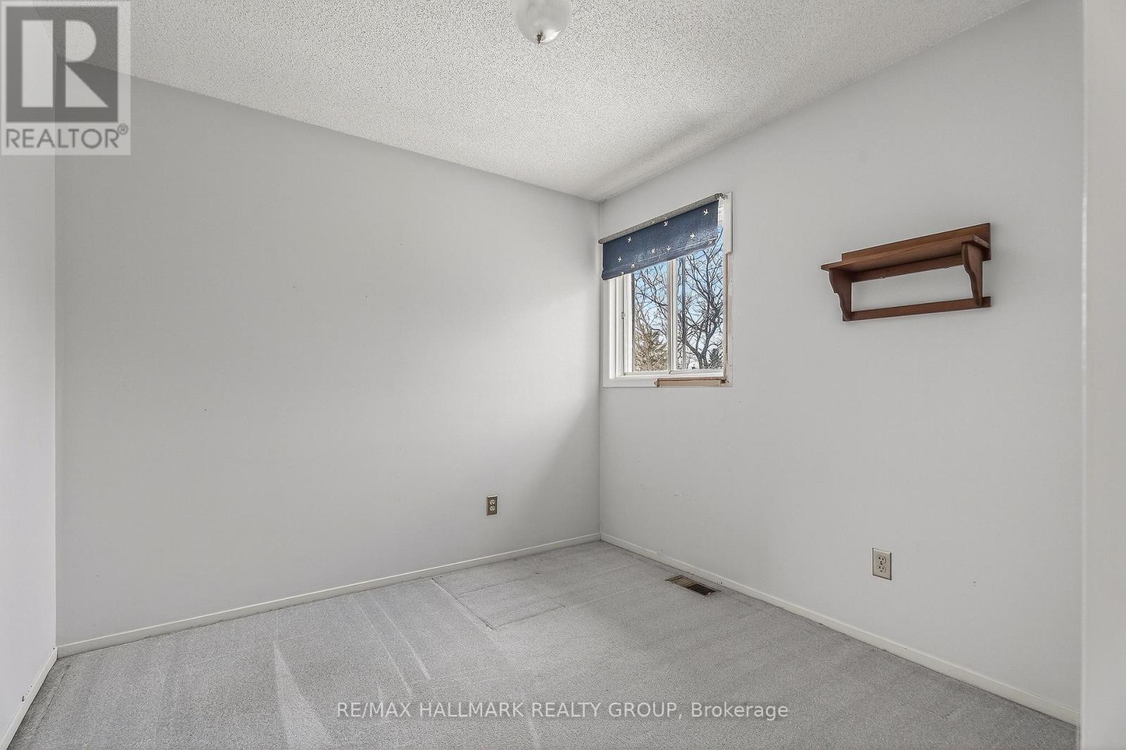 14 Haywood Crescent, Ottawa, Ontario  K2L 2J2 - Photo 21 - X12795152