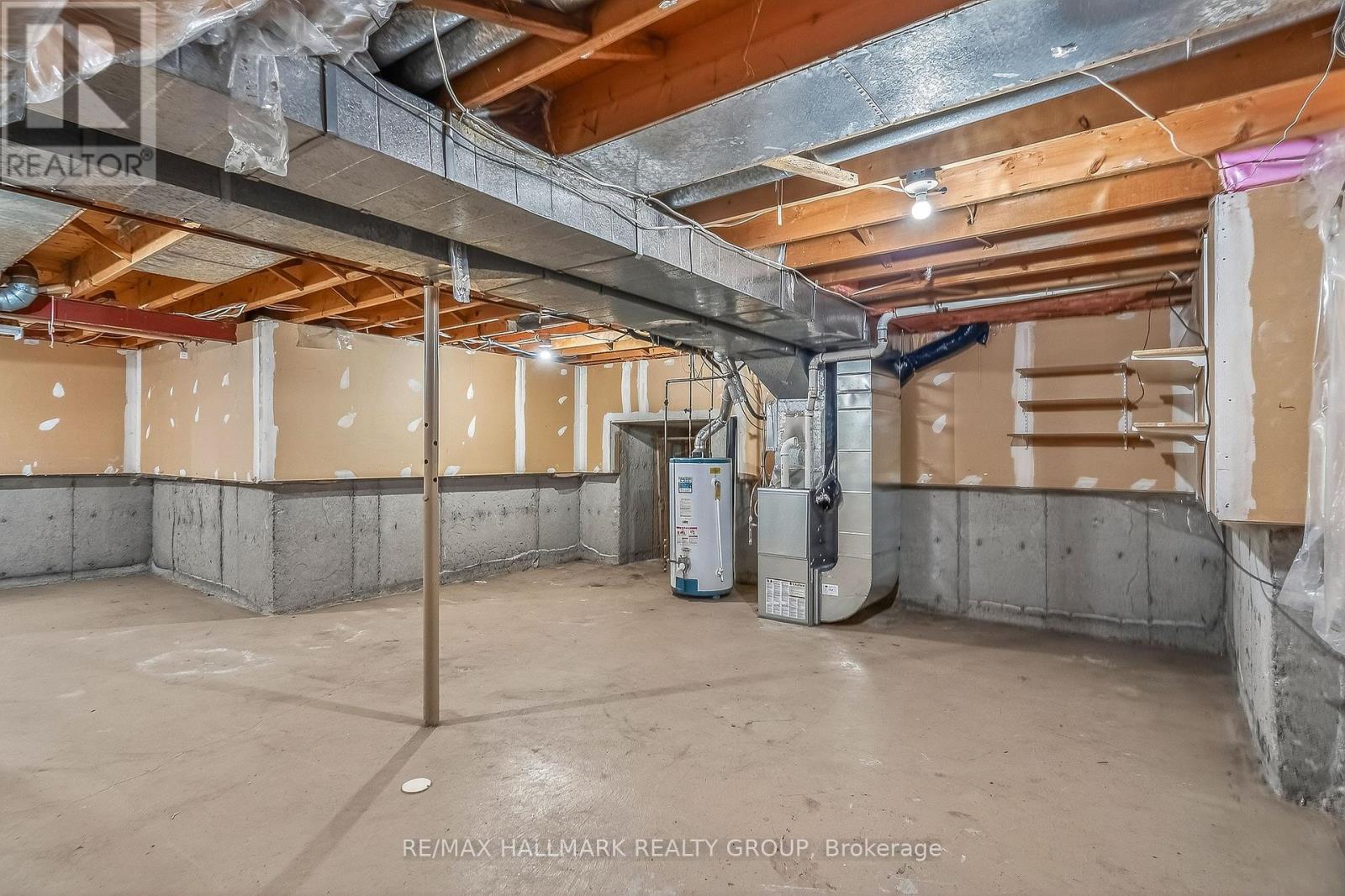 14 Haywood Crescent, Ottawa, Ontario  K2L 2J2 - Photo 31 - X12795152