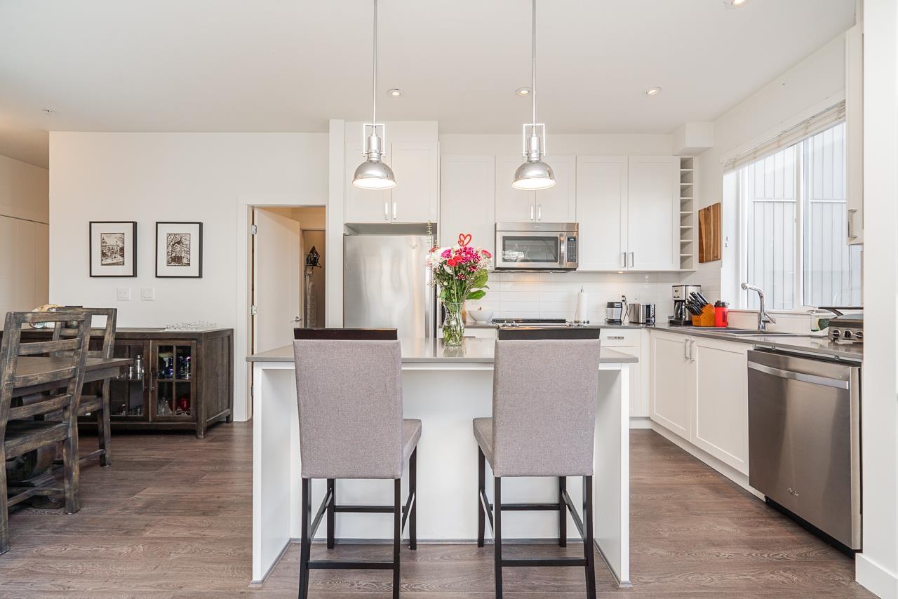 313 16380 64 Avenue, Surrey, British Columbia  V3S 6X6 - Photo 11 - R3090212