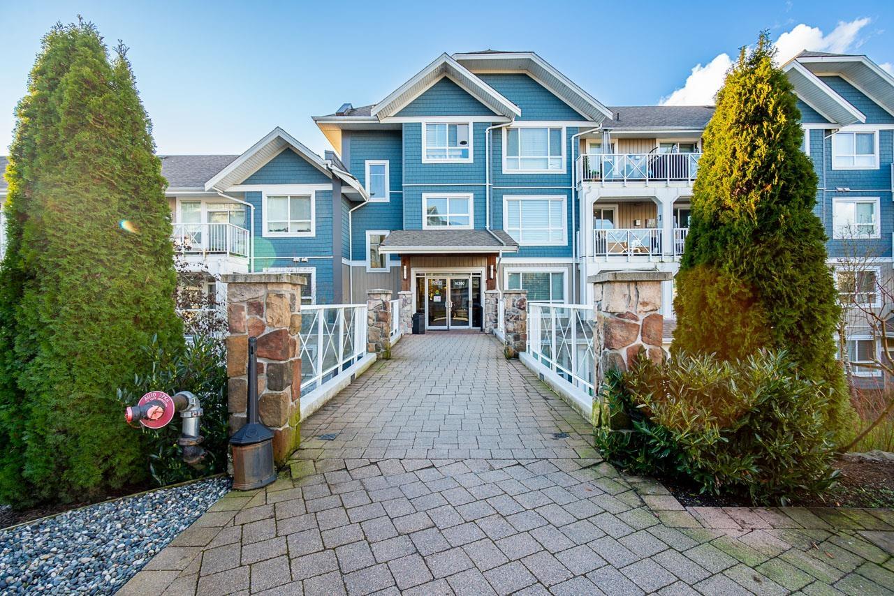 313 16380 64 Avenue, Surrey, British Columbia  V3S 6X6 - Photo 4 - R3090212