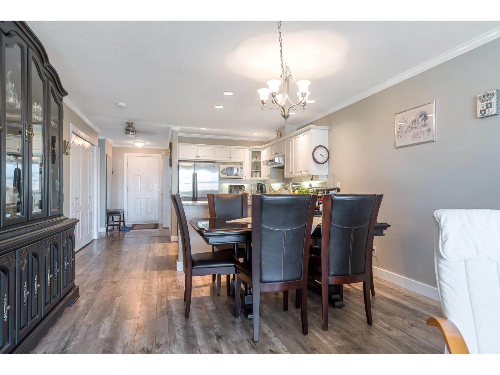 202 15284 Buena Vista Avenue, White Rock, British Columbia  V4B 5K5 - Photo 10 - R3090549