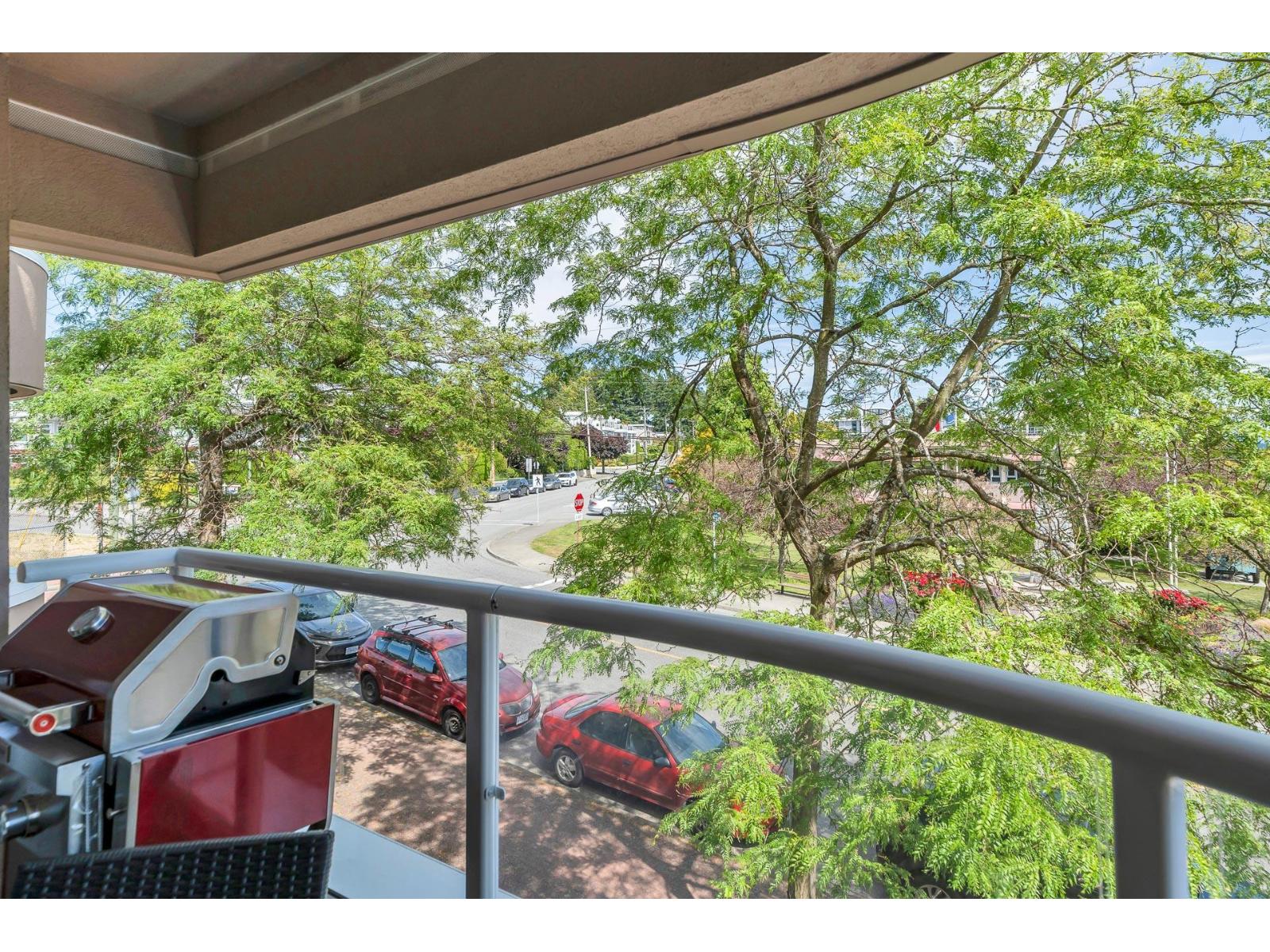 202 15284 Buena Vista Avenue, White Rock, British Columbia  V4B 5K5 - Photo 15 - R3090549