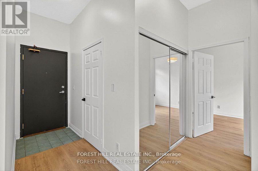 102 - 5940 Yonge Street, Toronto, Ontario  M2M 4M6 - Photo 4 - C12794972