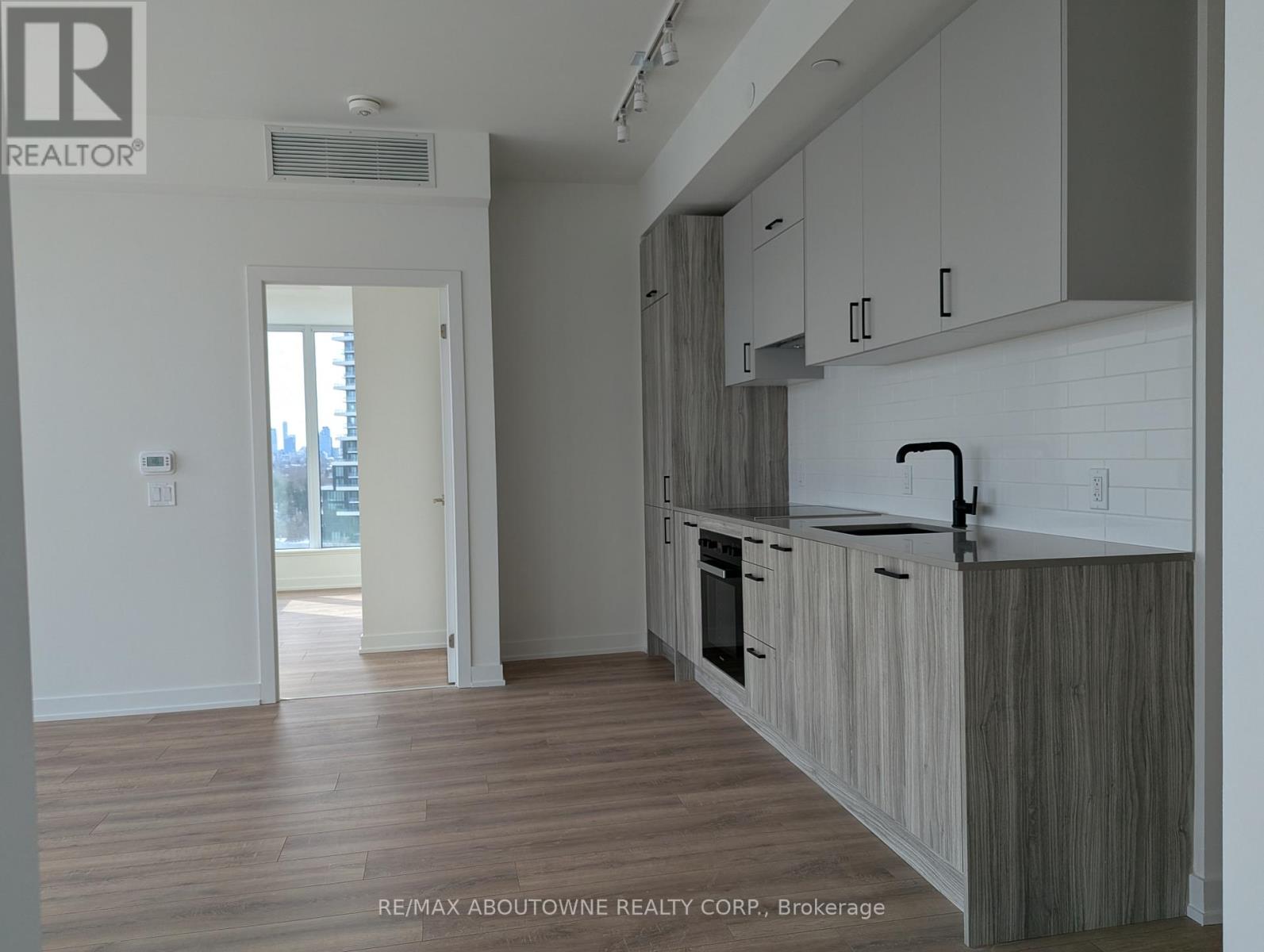 1003 - 1 Quarrington Lane, Toronto, Ontario  M3C 0S4 - Photo 25 - C12794984