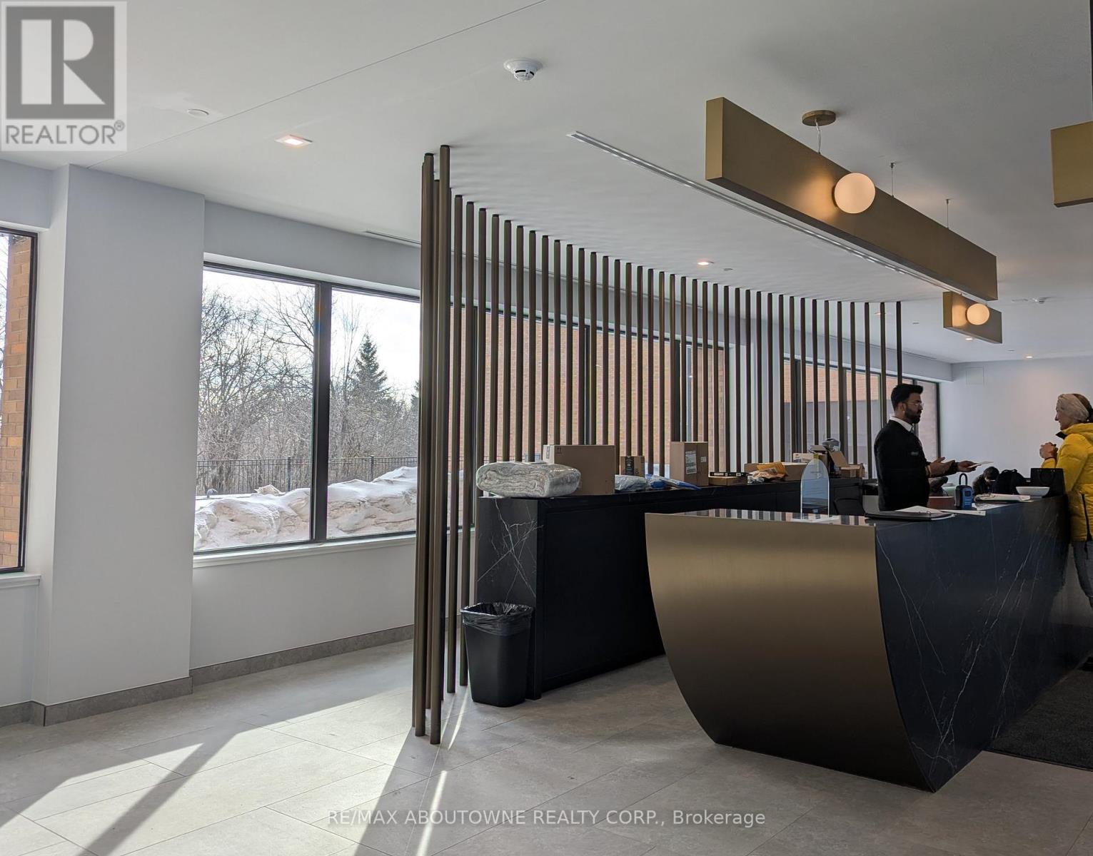 1003 - 1 Quarrington Lane, Toronto, Ontario  M3C 0S4 - Photo 8 - C12794984