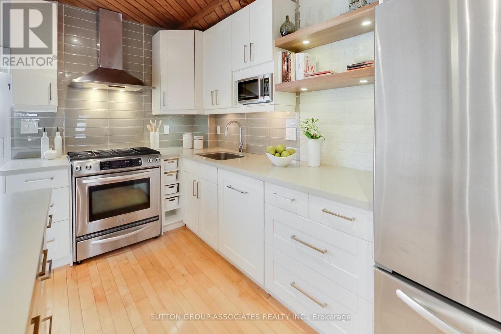 75 Arlington Avenue, Toronto, Ontario  M6G 3L2 - Photo 15 - C12795000