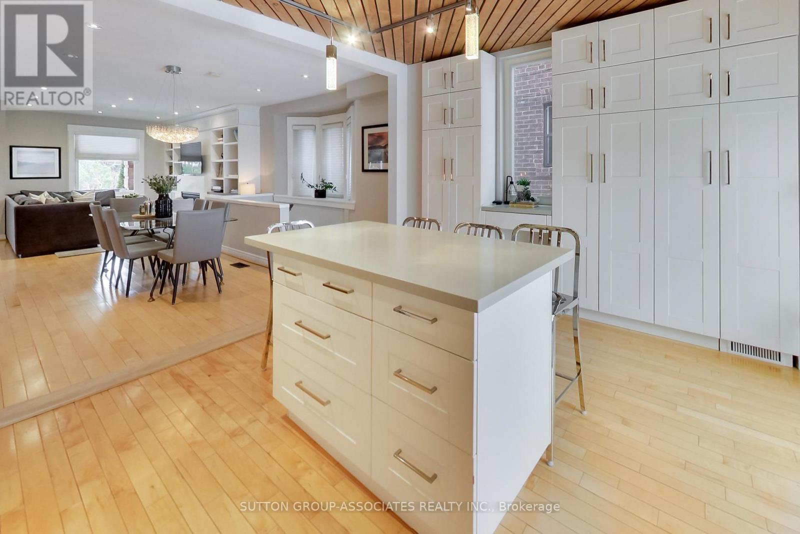 75 Arlington Avenue, Toronto, Ontario  M6G 3L2 - Photo 16 - C12795000