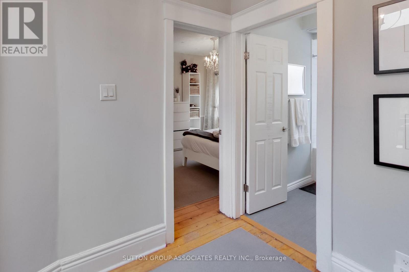 75 Arlington Avenue, Toronto, Ontario  M6G 3L2 - Photo 20 - C12795000