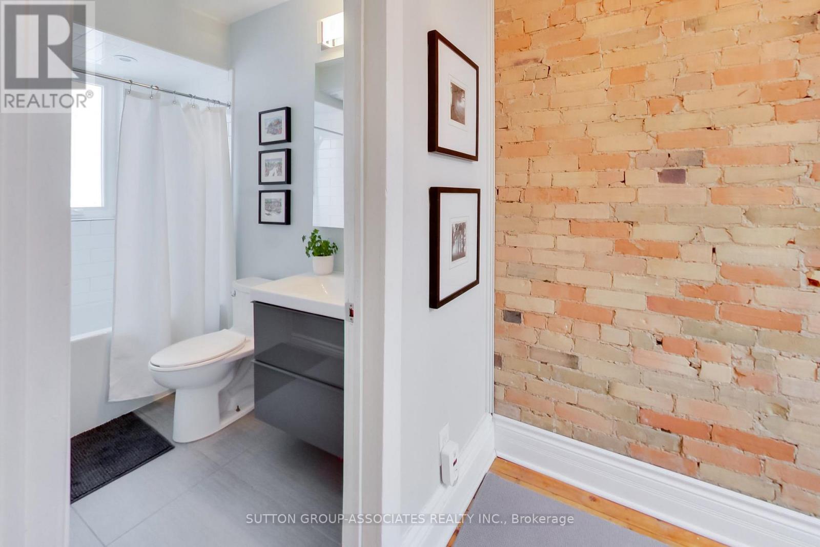 75 Arlington Avenue, Toronto, Ontario  M6G 3L2 - Photo 24 - C12795000