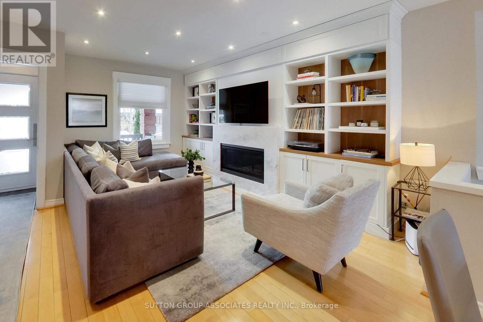 75 Arlington Avenue, Toronto, Ontario  M6G 3L2 - Photo 4 - C12795000