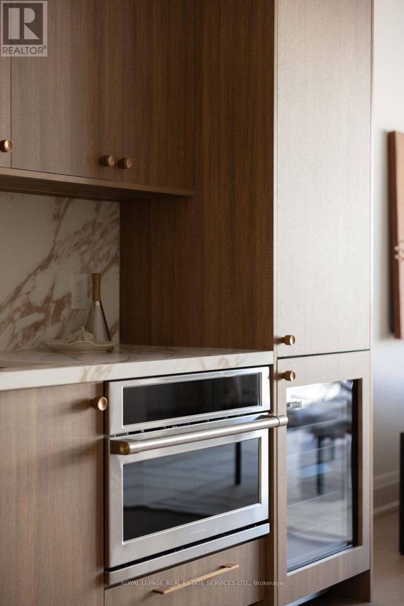 168 Bedford Park Avenue, Toronto, Ontario  M5M 1J3 - Photo 11 - C12795042