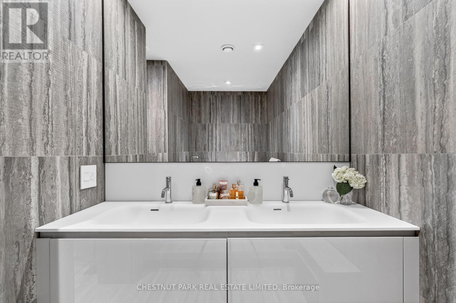 301 - 20 Scrivener Square, Toronto, Ontario  M4W 3X9 - Photo 23 - C12795050