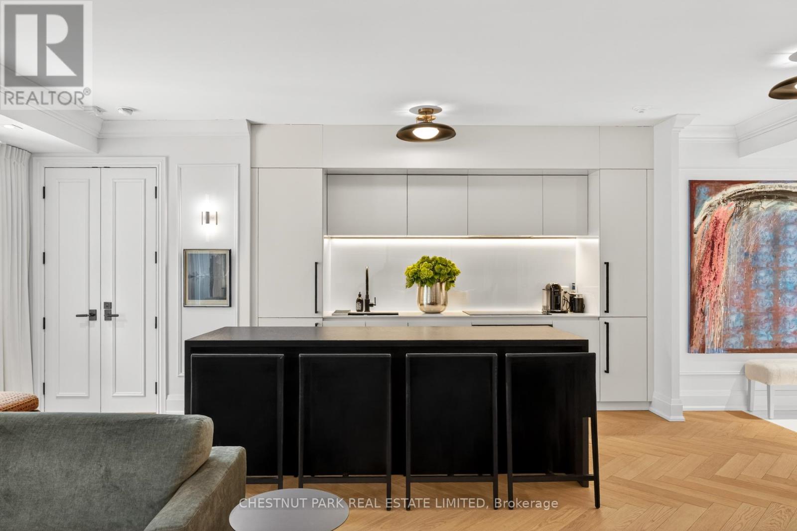 301 - 20 Scrivener Square, Toronto, Ontario  M4W 3X9 - Photo 7 - C12795050