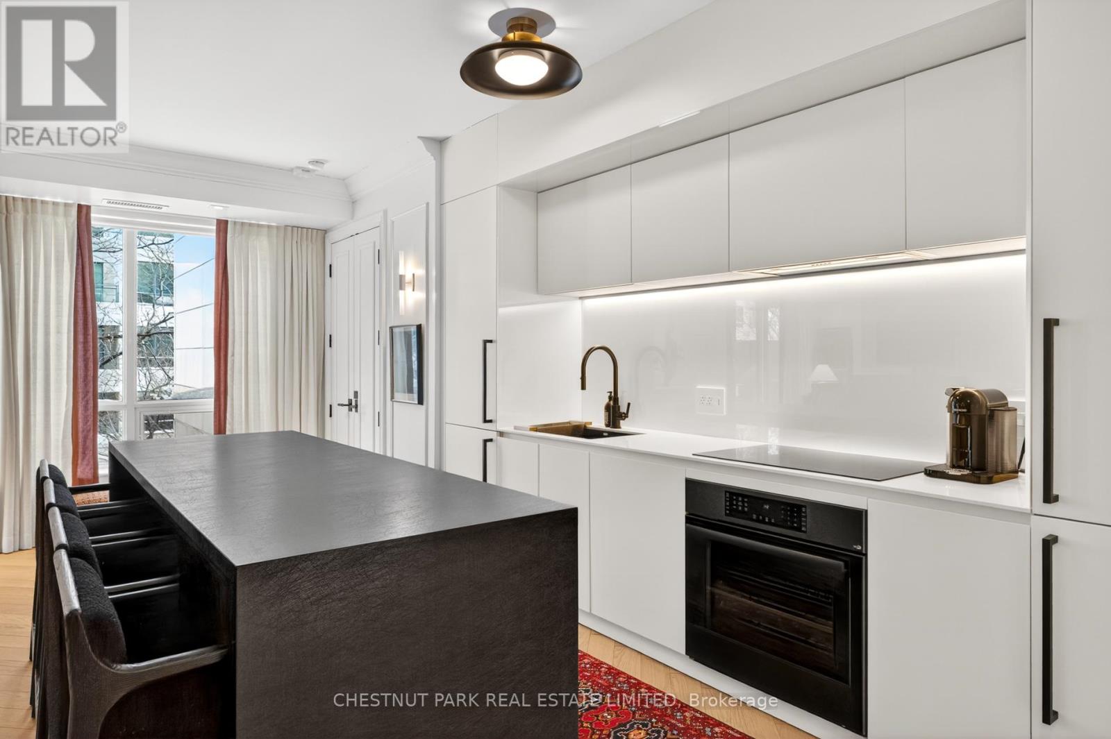 301 - 20 Scrivener Square, Toronto, Ontario  M4W 3X9 - Photo 9 - C12795050