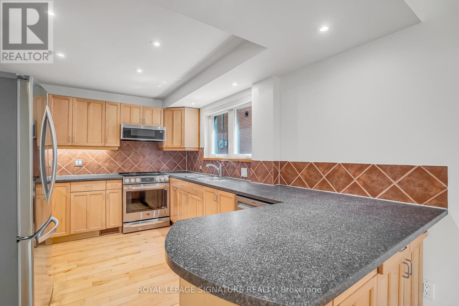 136 Three Valleys Drive, Toronto, Ontario  M3A 3B9 - Photo 14 - C12795074