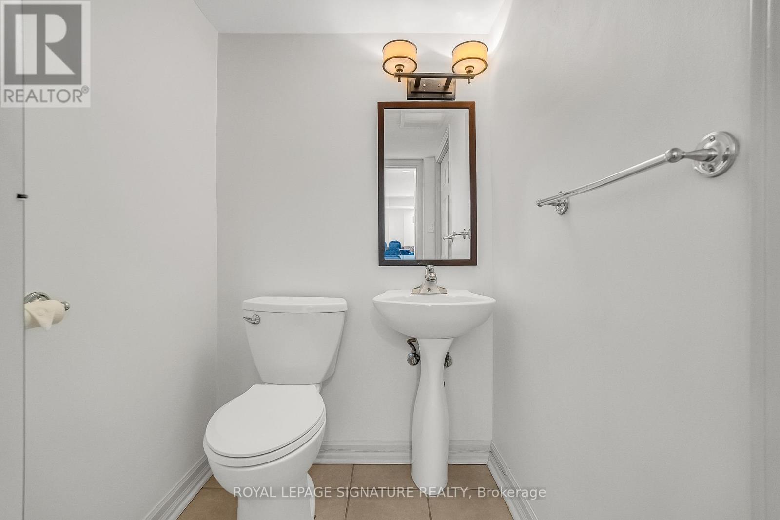 136 Three Valleys Drive, Toronto, Ontario  M3A 3B9 - Photo 17 - C12795074