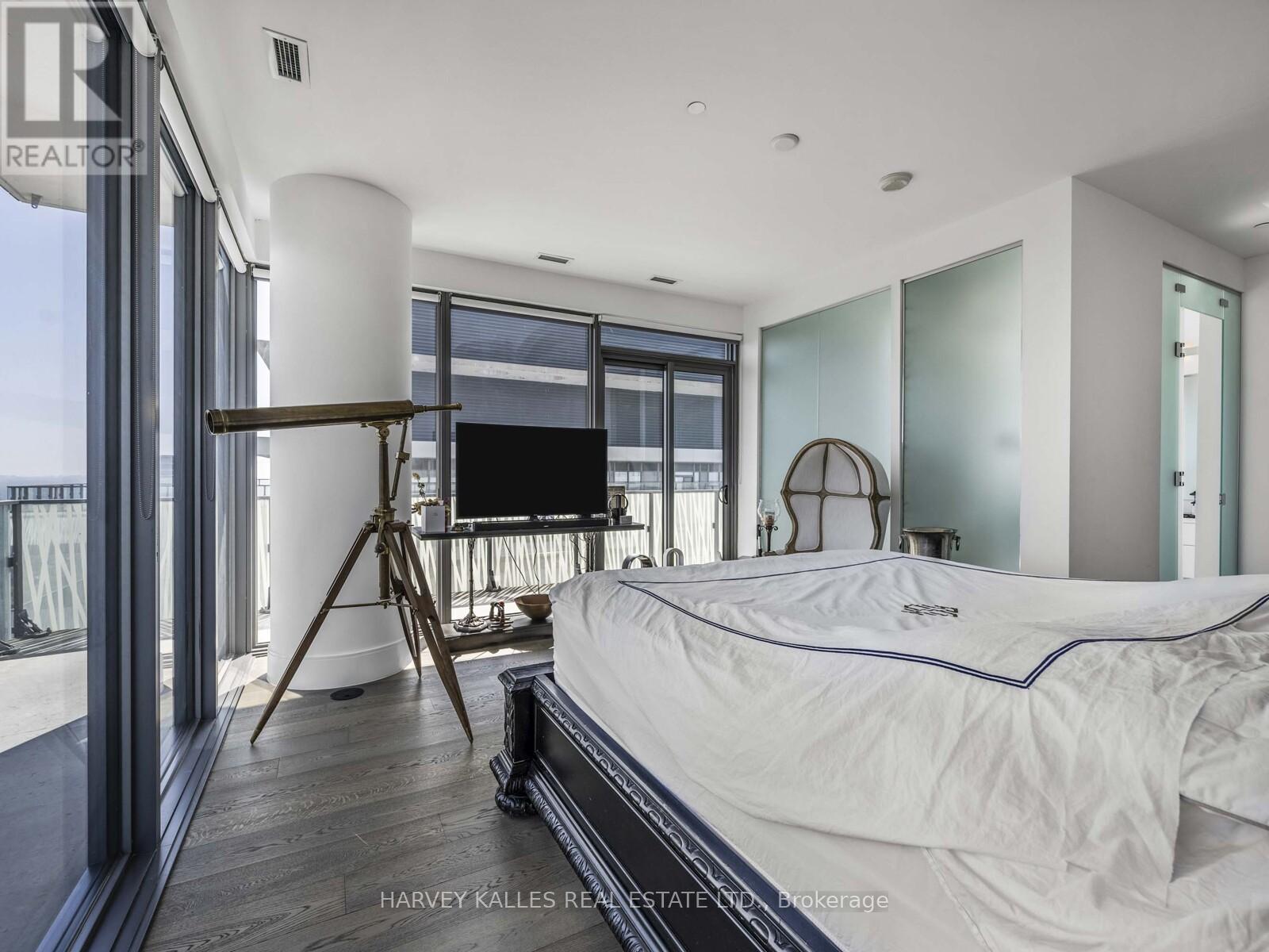 Ph 5605 - 42 Charles Street E, Toronto, Ontario  M4Y 1T4 - Photo 9 - C12795140