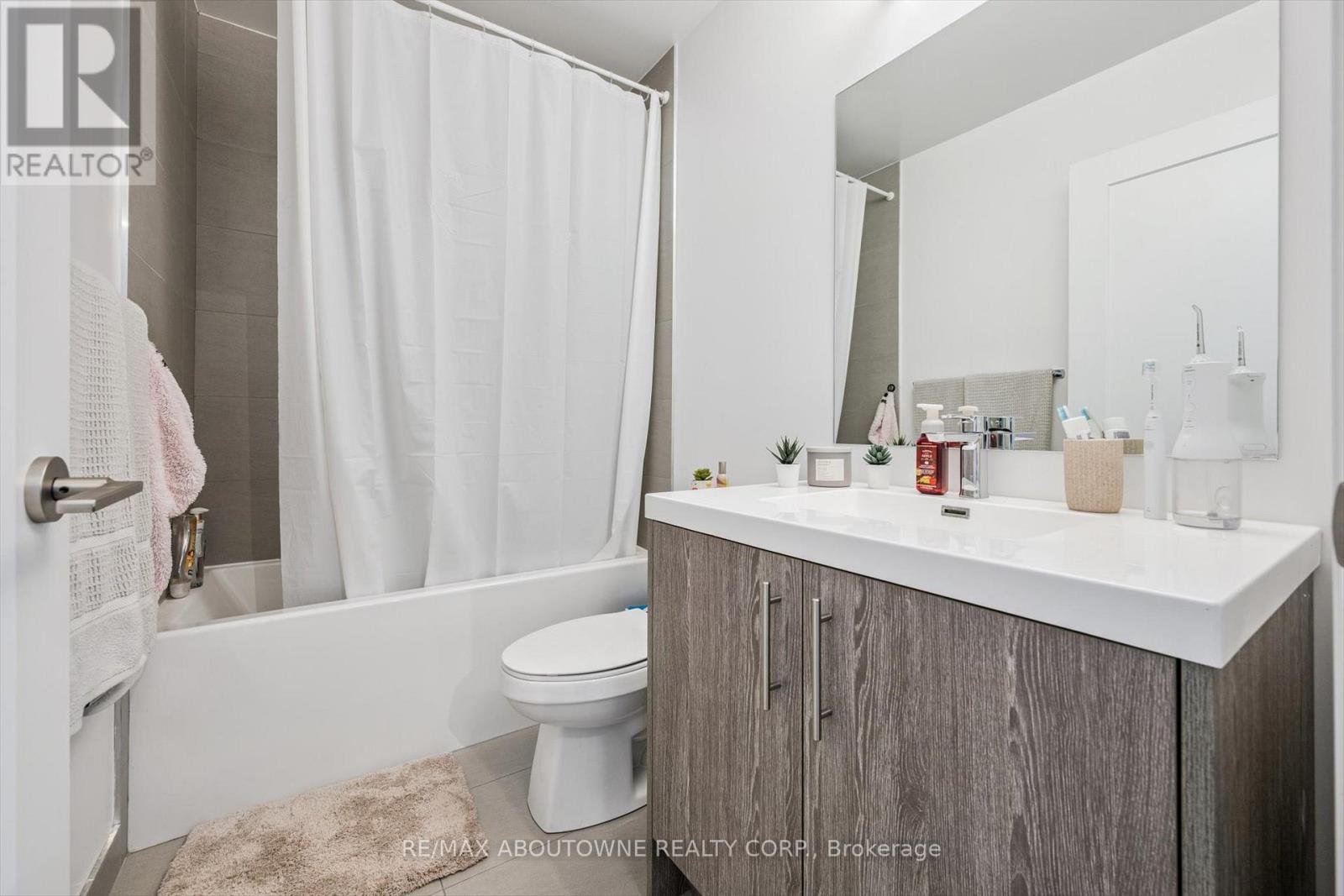 802 - 286 Main Street, Toronto, Ontario  M4C 4X4 - Photo 16 - E12795022