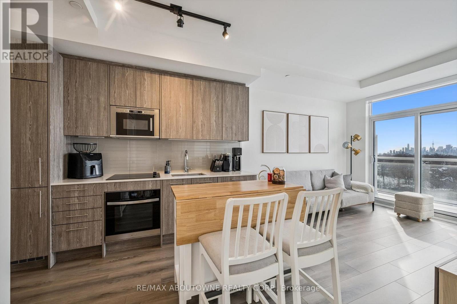 802 - 286 Main Street, Toronto, Ontario  M4C 4X4 - Photo 7 - E12795022