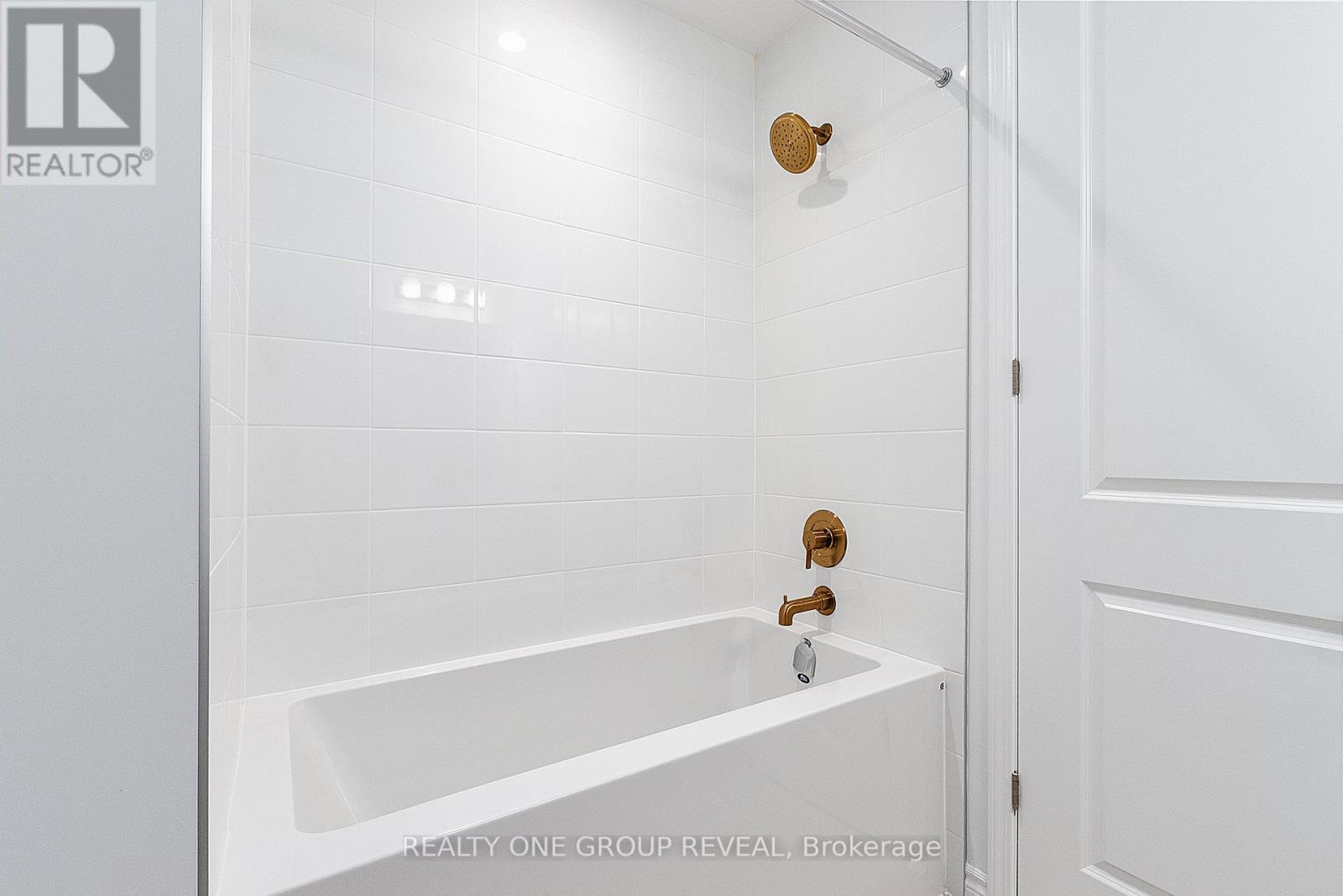 1735 Mineral Springs Way, Pickering, Ontario  L1X 0T5 - Photo 18 - E12795026