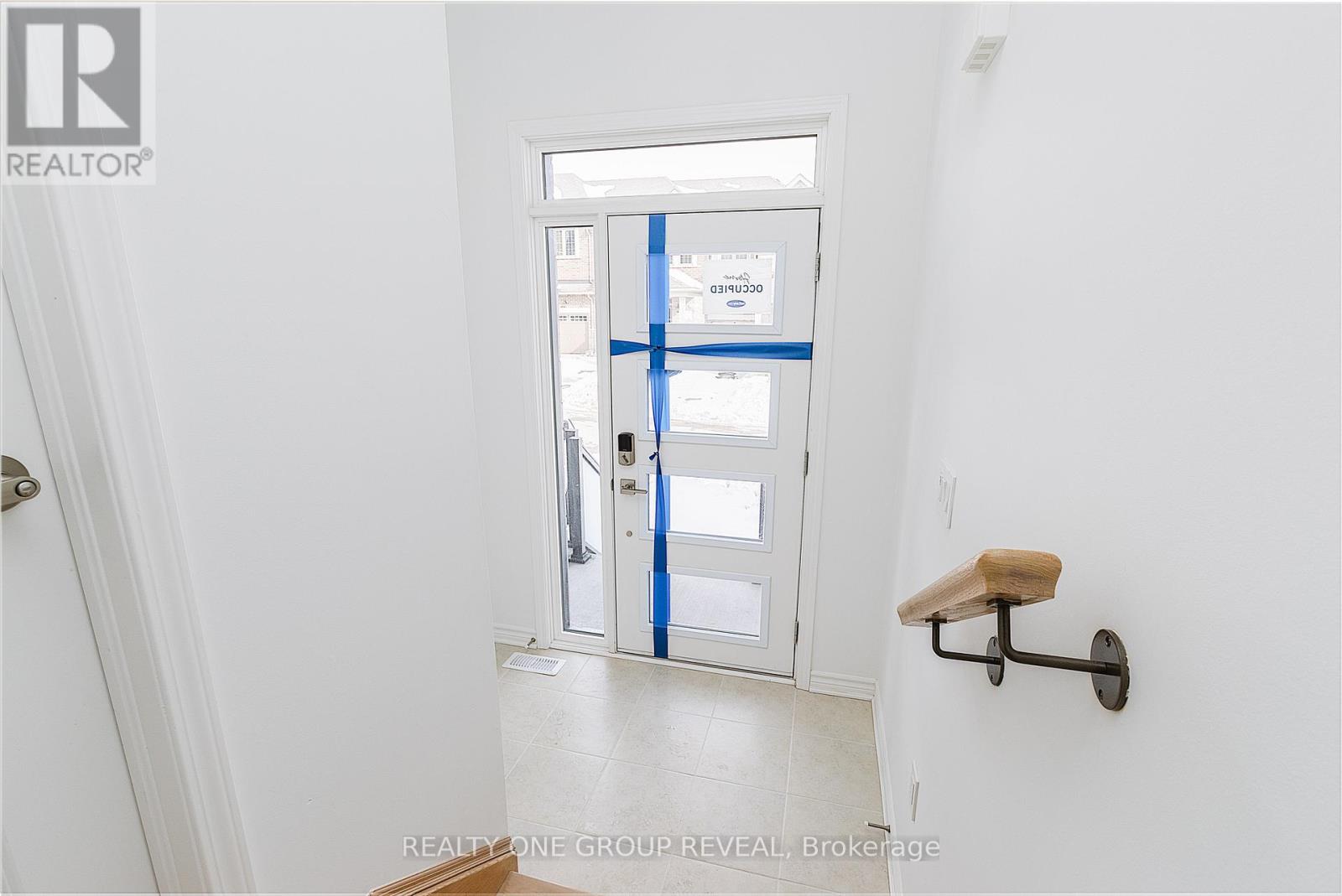 1735 Mineral Springs Way, Pickering, Ontario  L1X 0T5 - Photo 2 - E12795026