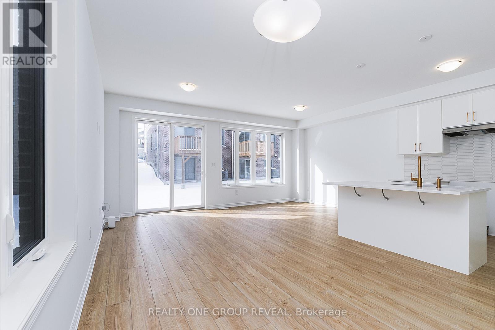 1735 Mineral Springs Way, Pickering, Ontario  L1X 0T5 - Photo 5 - E12795026