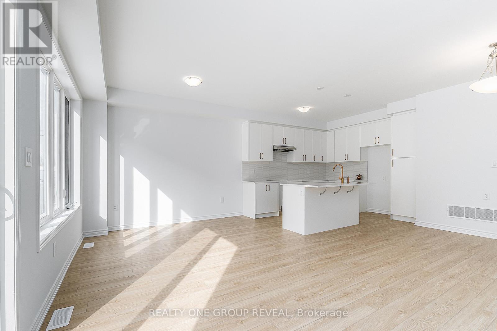 1735 Mineral Springs Way, Pickering, Ontario  L1X 0T5 - Photo 6 - E12795026