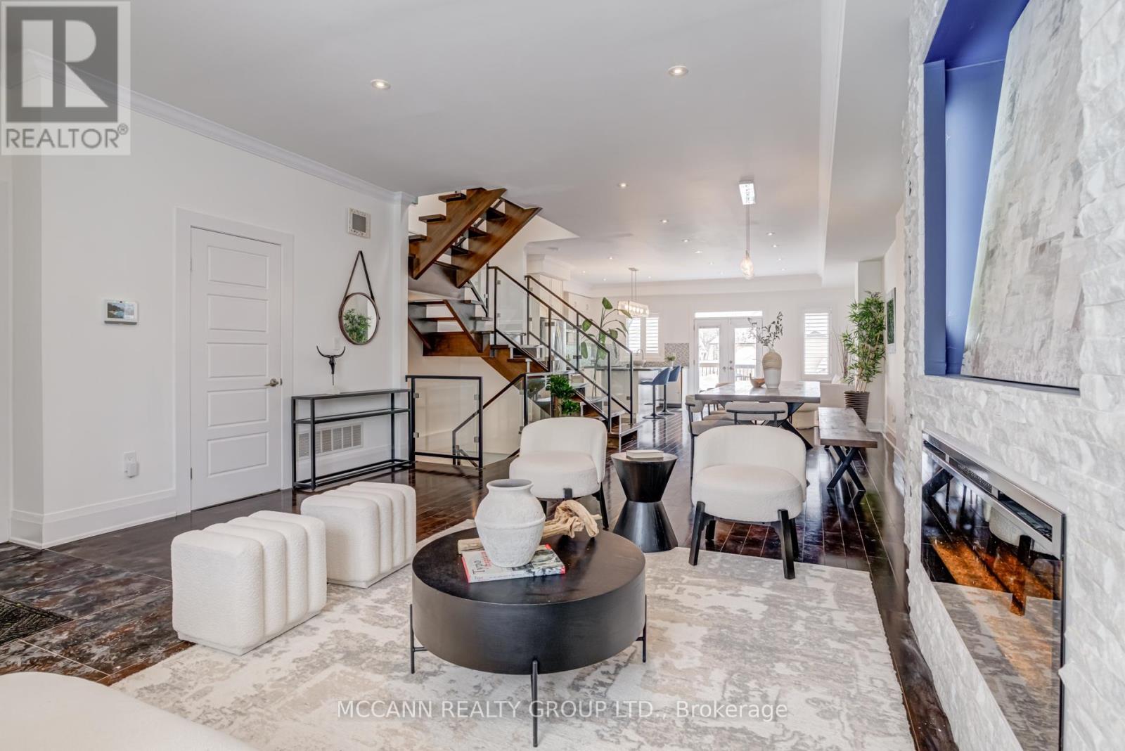 1155 Greenwood Avenue, Toronto, Ontario  M4J 4E7 - Photo 10 - E12795054