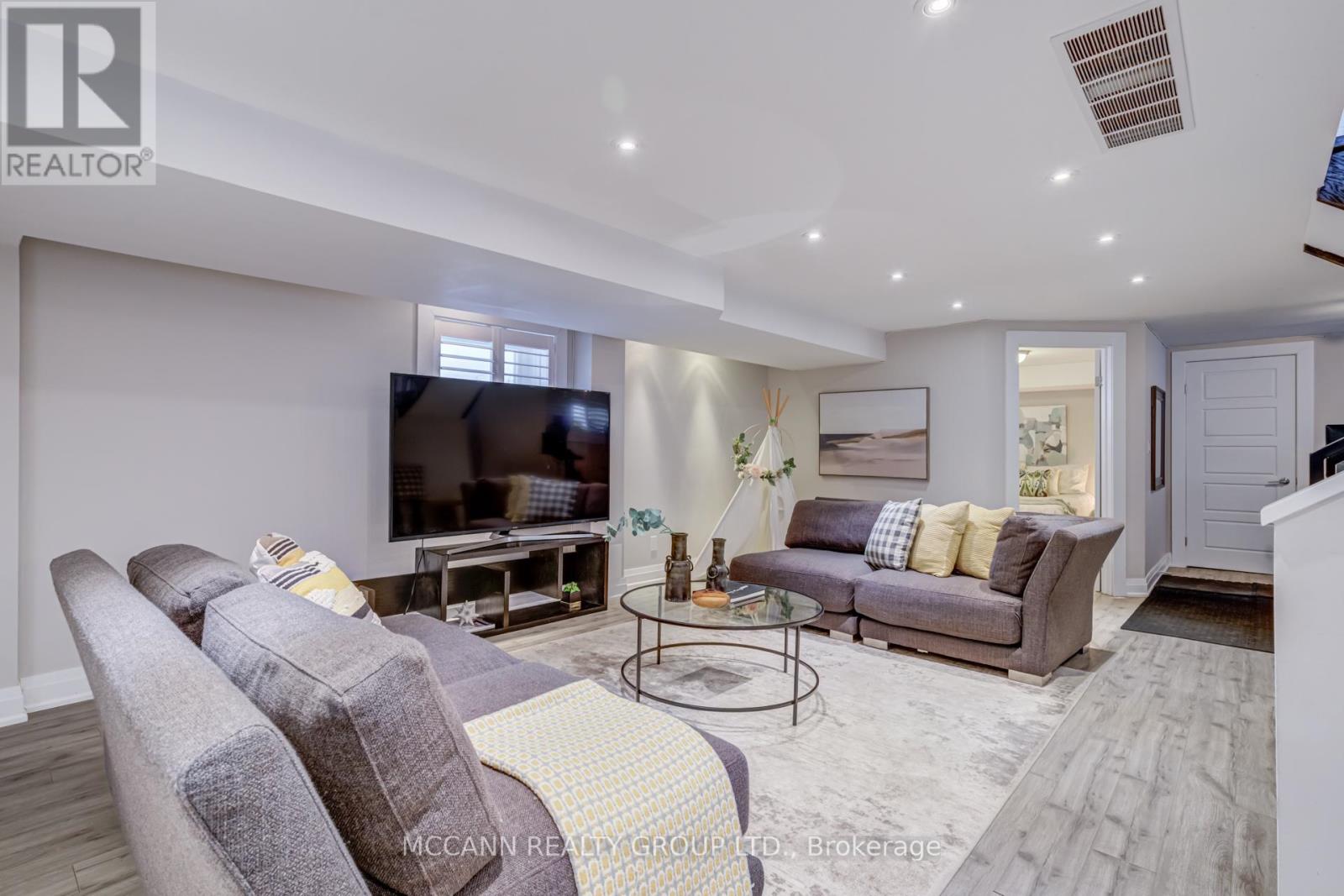 1155 Greenwood Avenue, Toronto, Ontario  M4J 4E7 - Photo 38 - E12795054