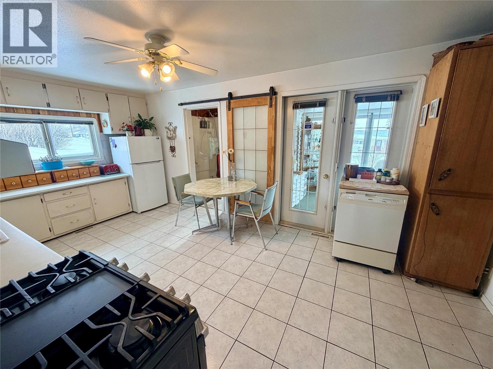 1200 96 Avenue, Dawson Creek, British Columbia  V1G 1L3 - Photo 6 - 10376240