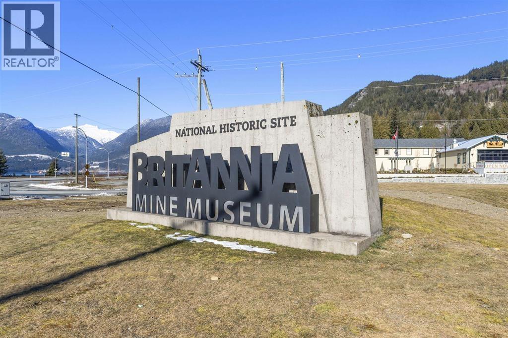 1140 Copper Drive, Squamish, British Columbia  V1J 1J0 - Photo 6 - R3085679