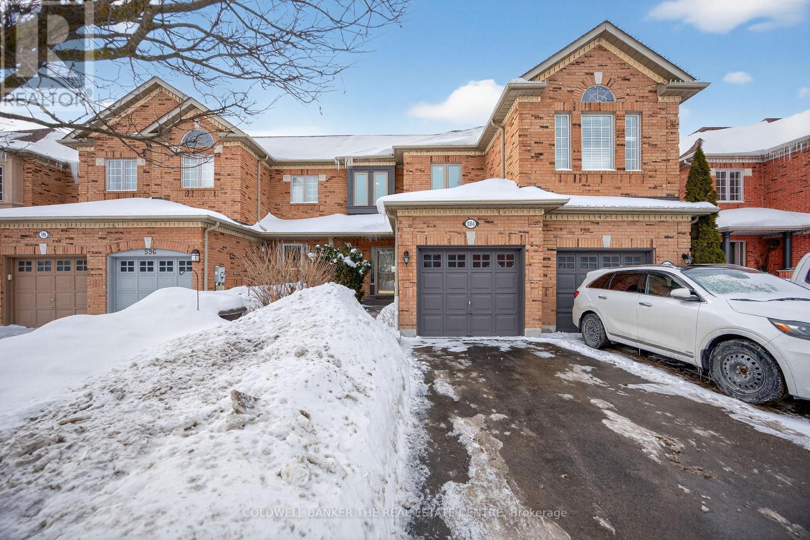 594 OSLER COURT, Newmarket, Ontario