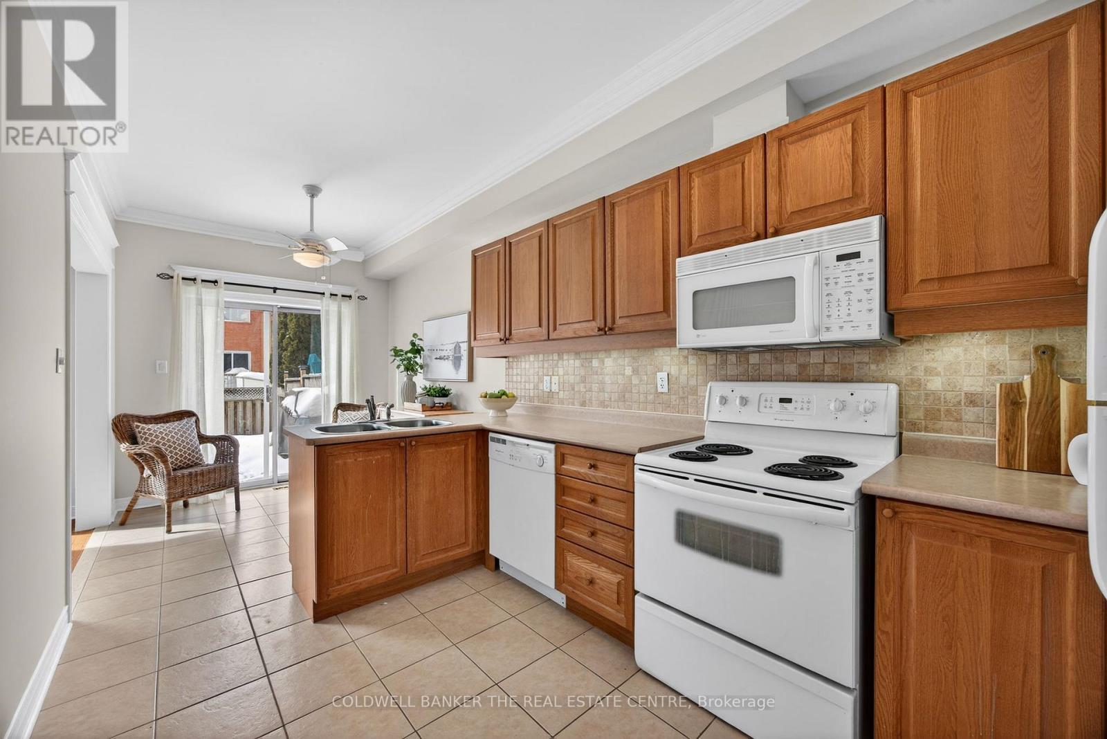 594 Osler Court, Newmarket, Ontario  L3X 2P5 - Photo 10 - N12794992