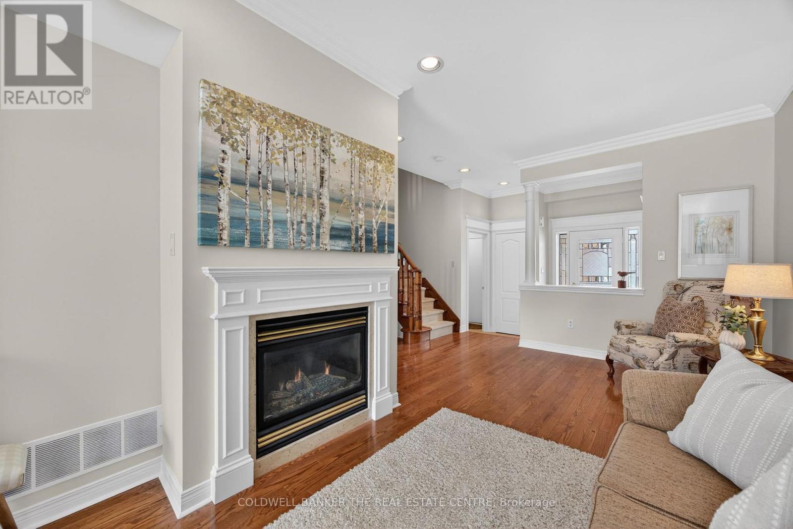 594 Osler Court, Newmarket, Ontario  L3X 2P5 - Photo 4 - N12794992