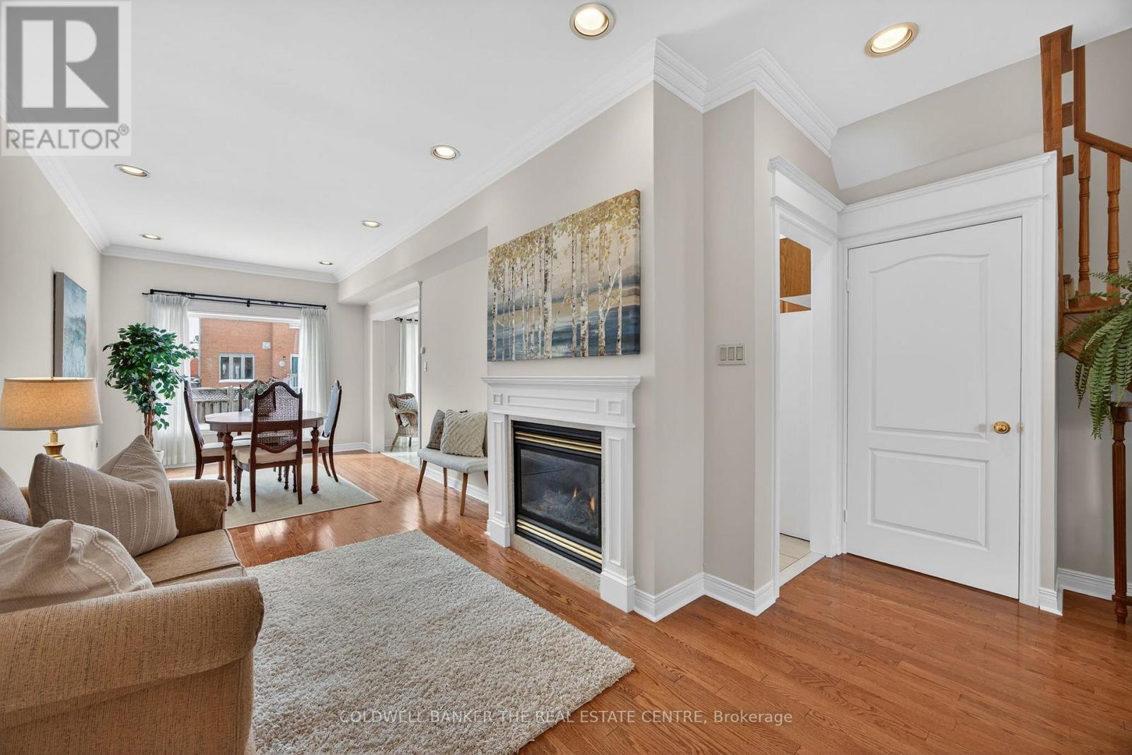 594 Osler Court, Newmarket, Ontario  L3X 2P5 - Photo 5 - N12794992