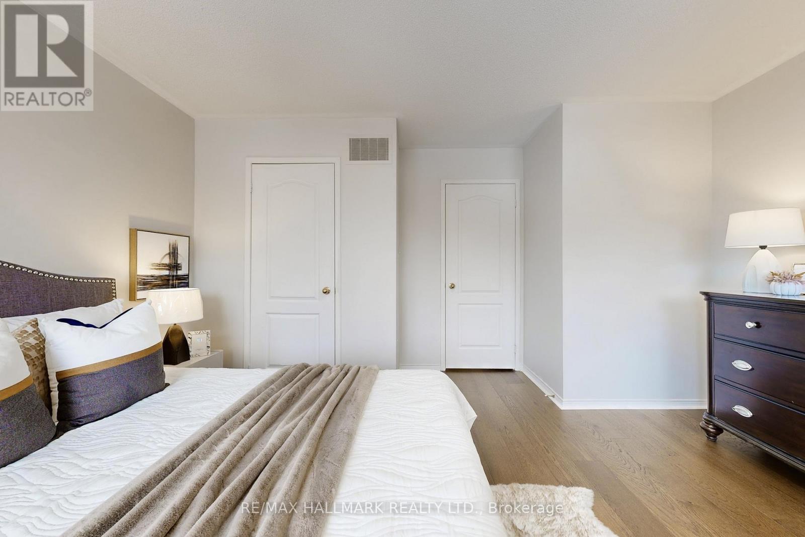 129 Knapton Drive, Newmarket, Ontario  L3X 3B4 - Photo 29 - N12795068