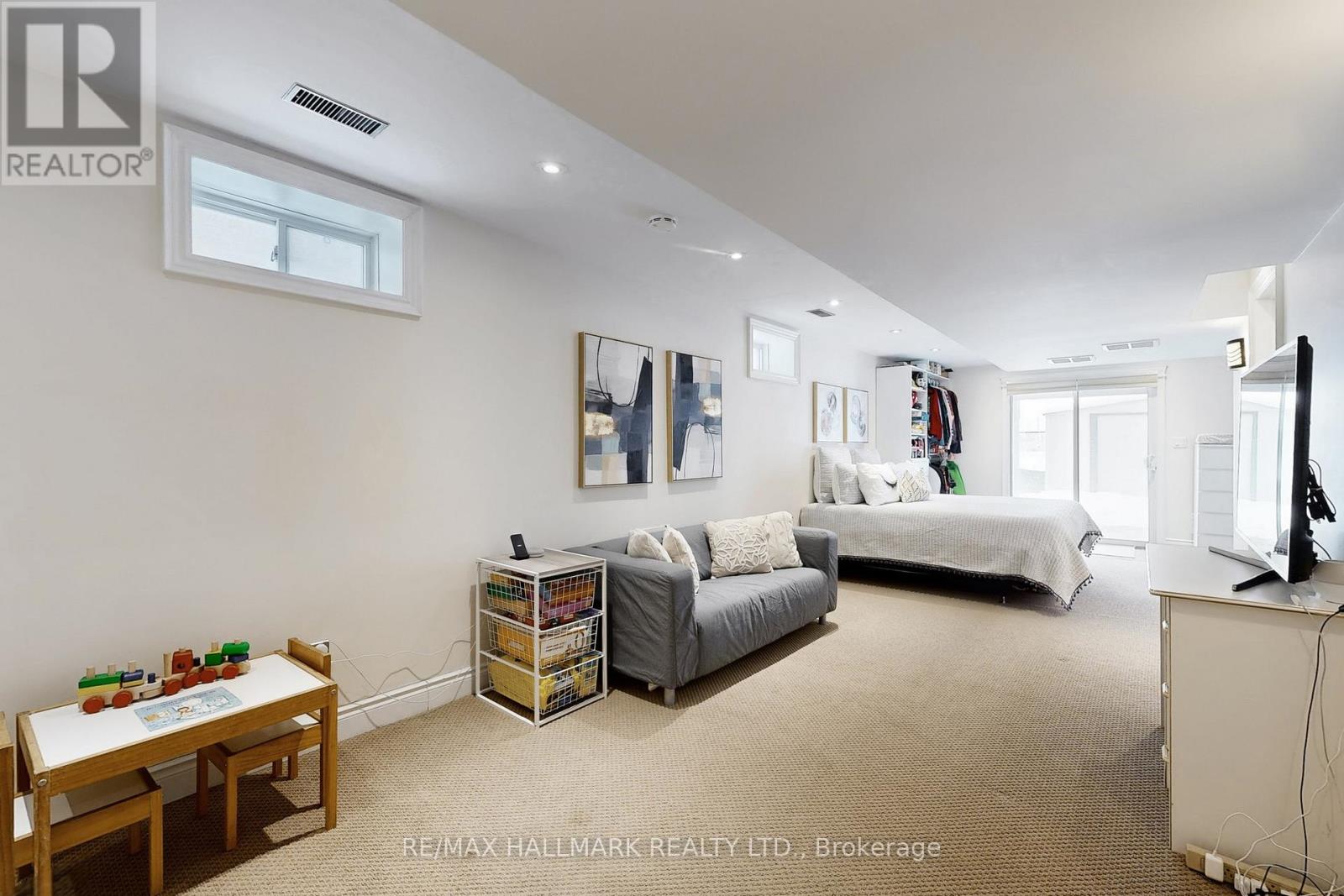 129 Knapton Drive, Newmarket, Ontario  L3X 3B4 - Photo 31 - N12795068