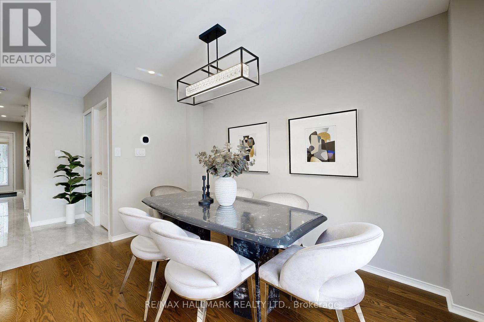 129 Knapton Drive, Newmarket, Ontario  L3X 3B4 - Photo 7 - N12795068