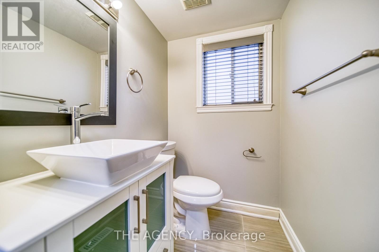 Main - 48 Chiara Drive, Vaughan, Ontario  L6A 3K3 - Photo 14 - N12795112