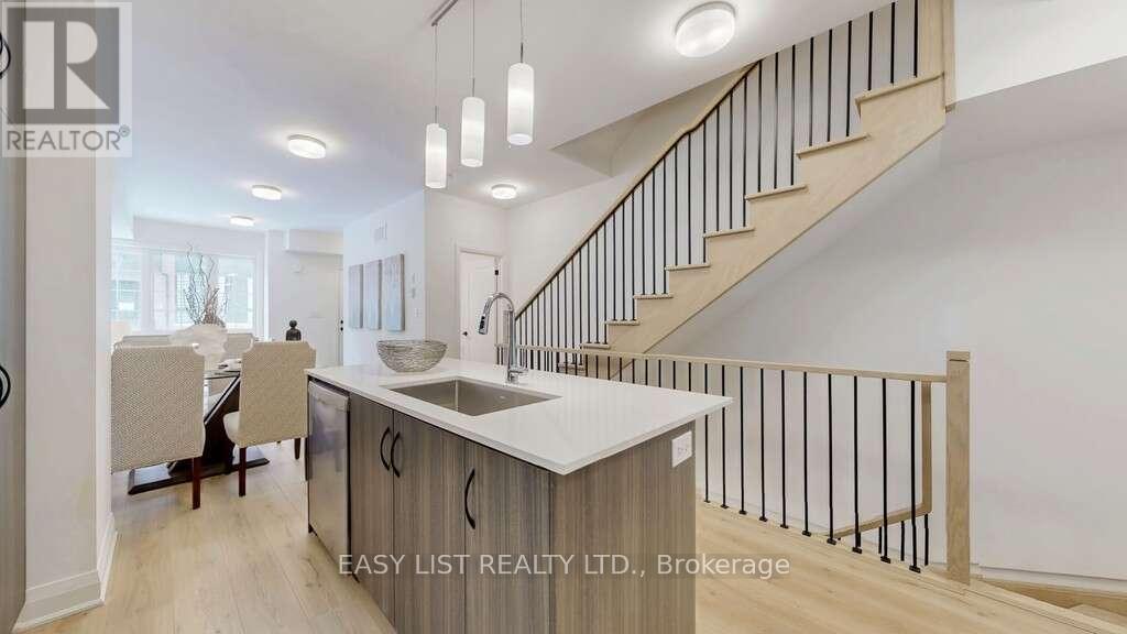 150 Alton Crescent, Vaughan, Ontario  L4J 0M1 - Photo 4 - N12795114