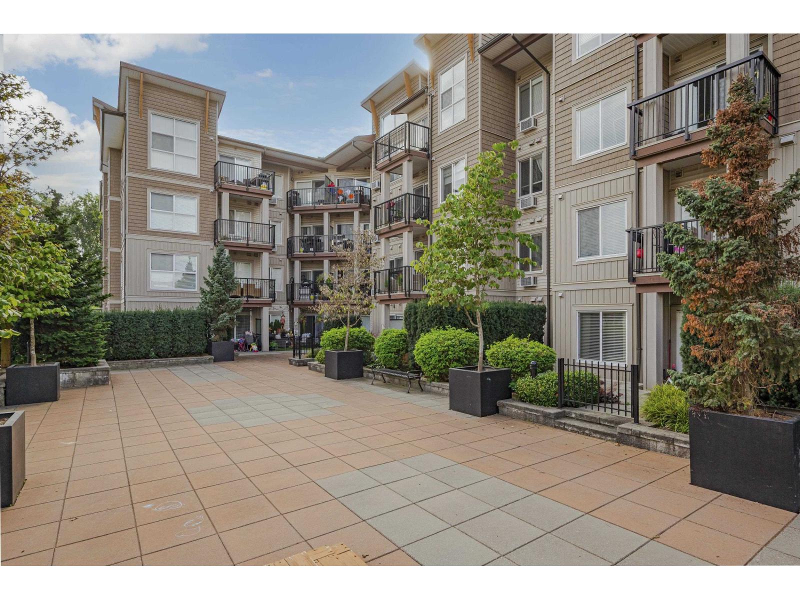 111 20175 53 Avenue, Langley, British Columbia  V3A 3V2 - Photo 32 - R3090530