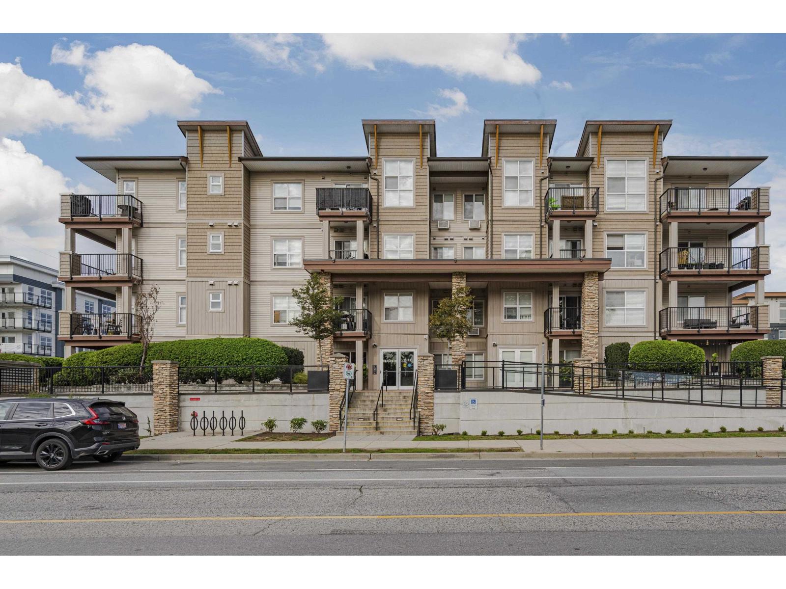 111 20175 53 AVENUE, Langley, British Columbia