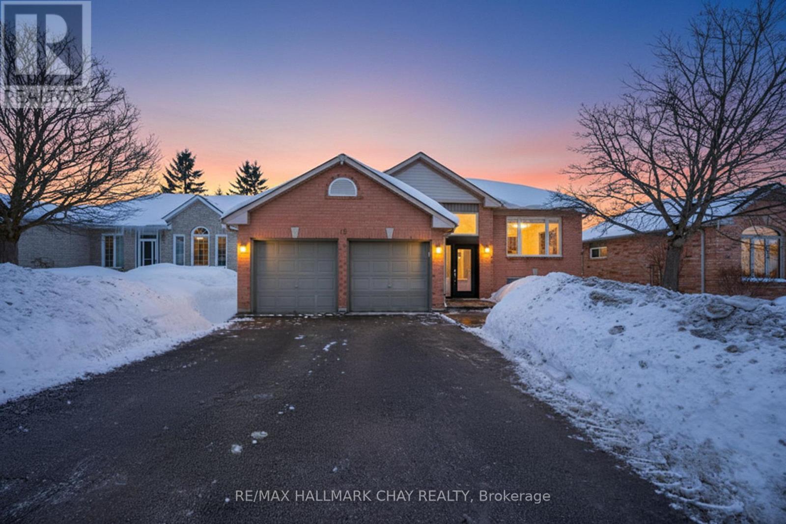 12 WEBB STREET, Barrie, Ontario