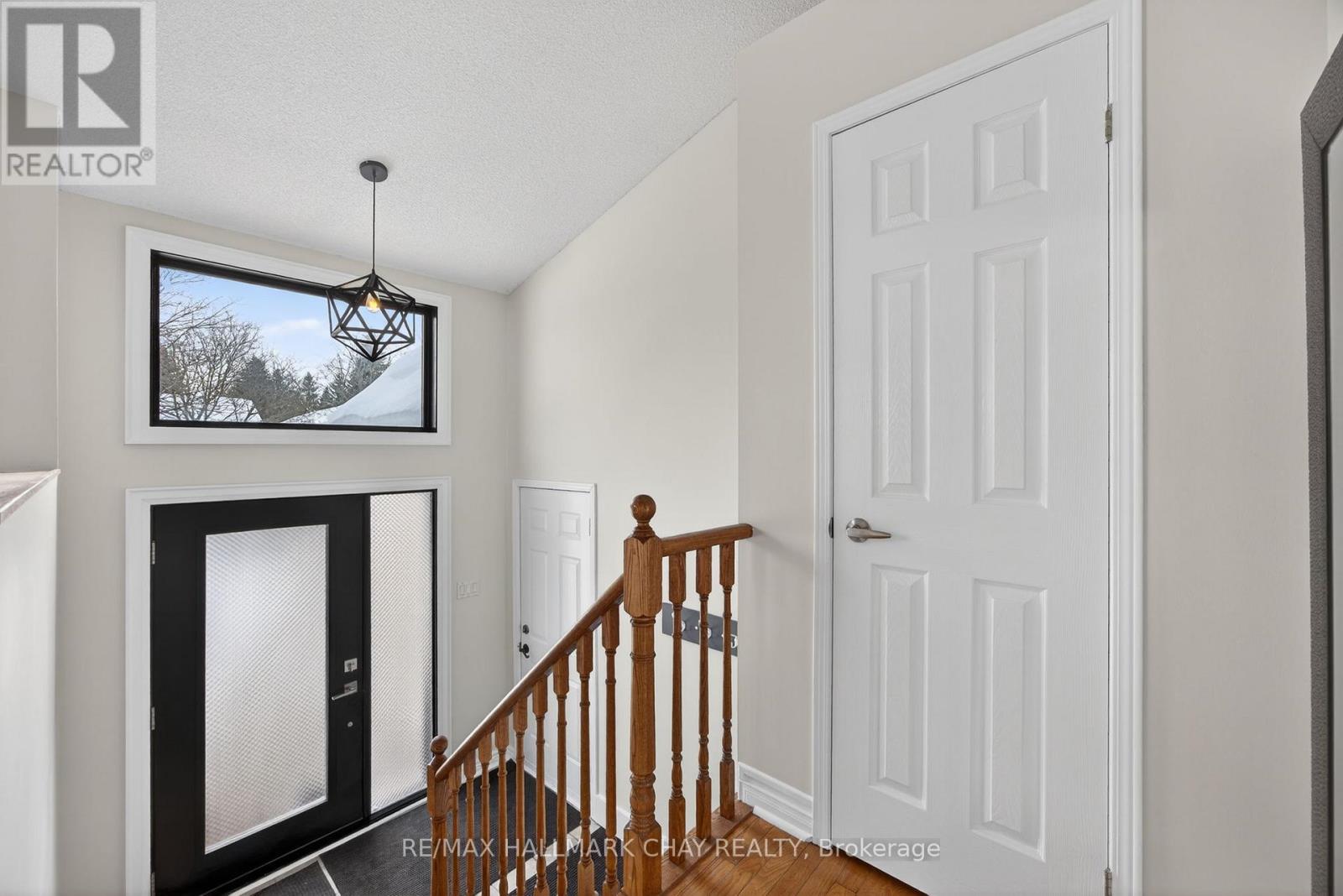 12 Webb Street, Barrie, Ontario  L4N 6V2 - Photo 2 - S12794968