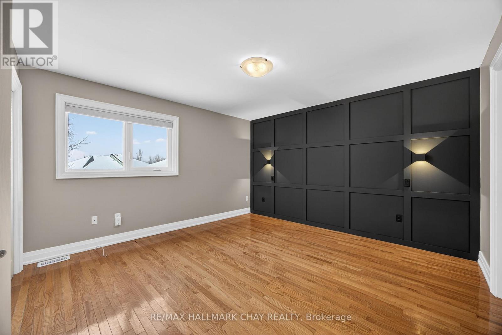 12 Webb Street, Barrie, Ontario  L4N 6V2 - Photo 9 - S12794968