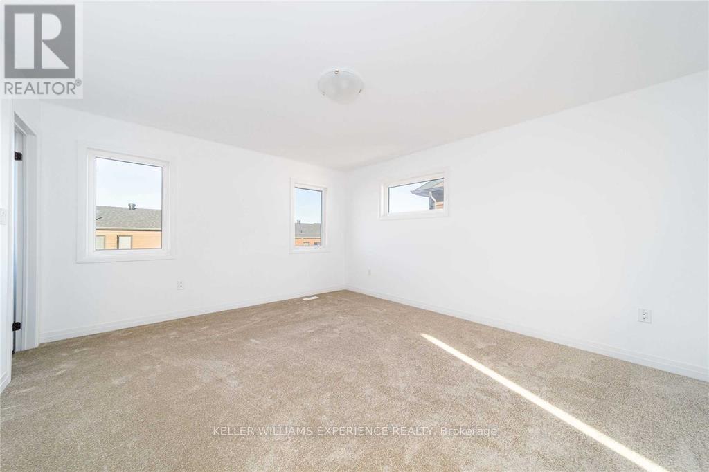 32 Fairlane Avenue, Barrie (Painswick North), Ontario  L9J 0M9 - Photo 12 - S12794980