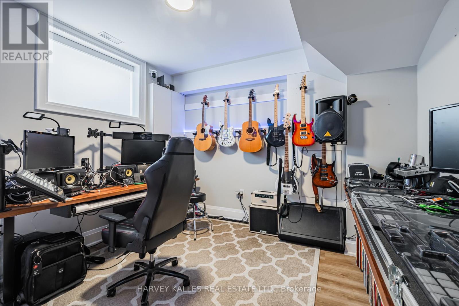 39 Amsterdam Avenue, Toronto, Ontario  M4B 2B9 - Photo 39 - E12795110