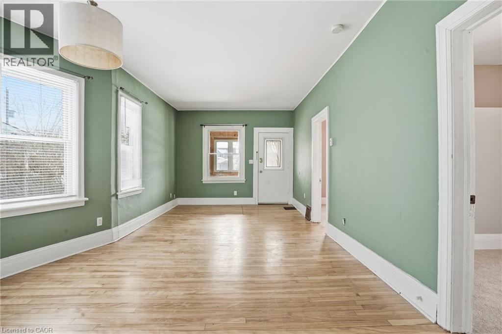 54 Mill Street, Welland, Ontario  L3C 4Y2 - Photo 3 - 40805744